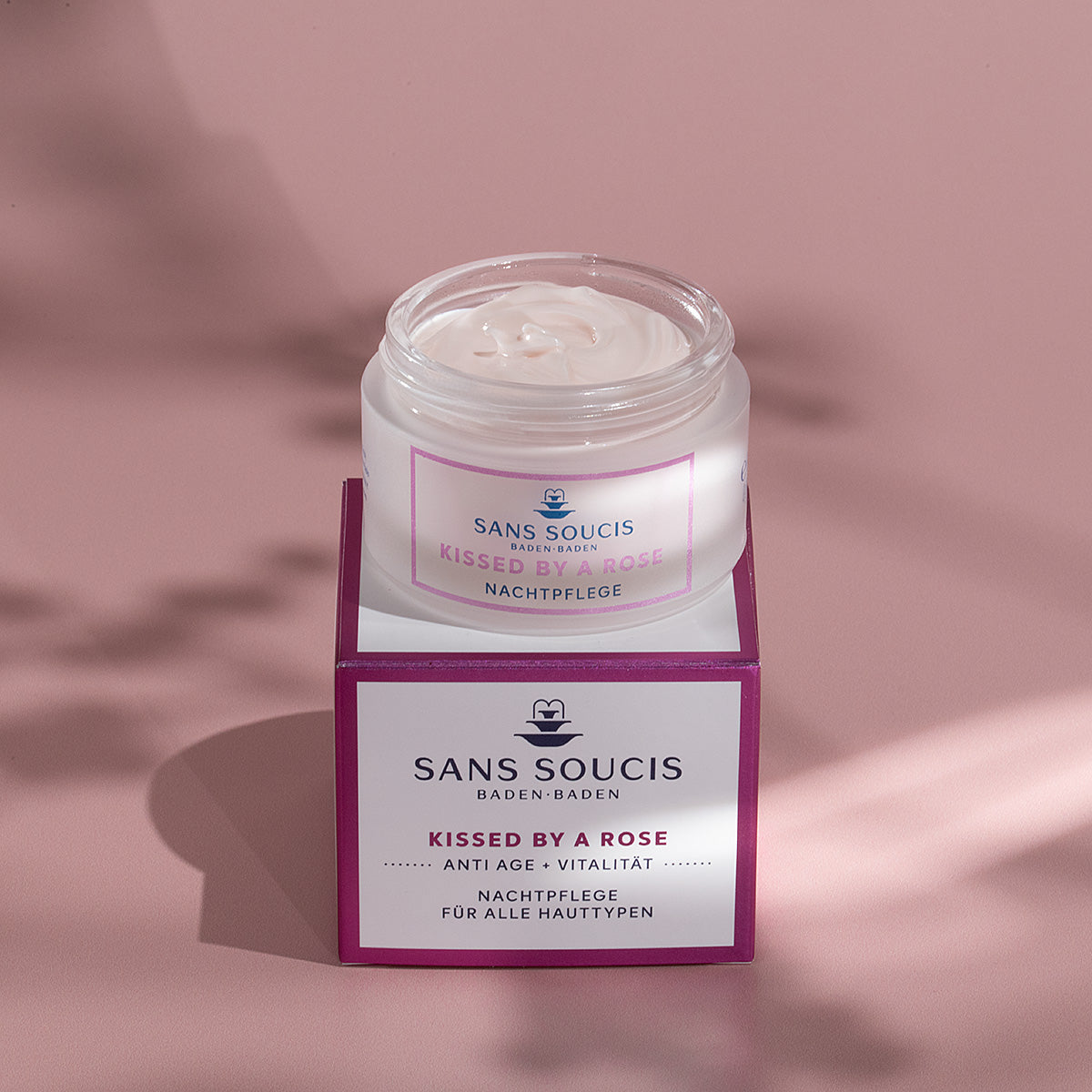 sans-soucis-kissed-by-a-rose-nachtpflege-50-ml-anti-age image 3